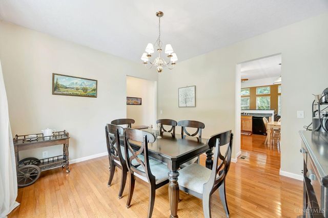 2348 Oaktree Place, Cincinnati, OH 45238