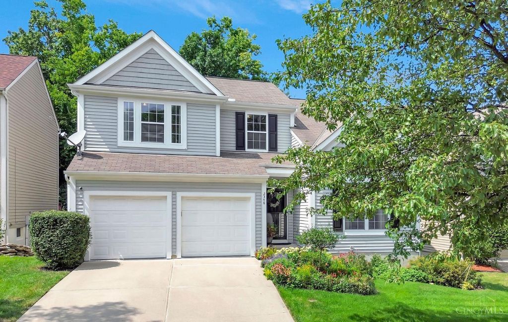 2348 Oaktree Place, Cincinnati, OH 45238