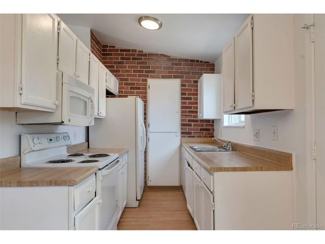 3984 S Pitkin Way, Aurora, CO 80013