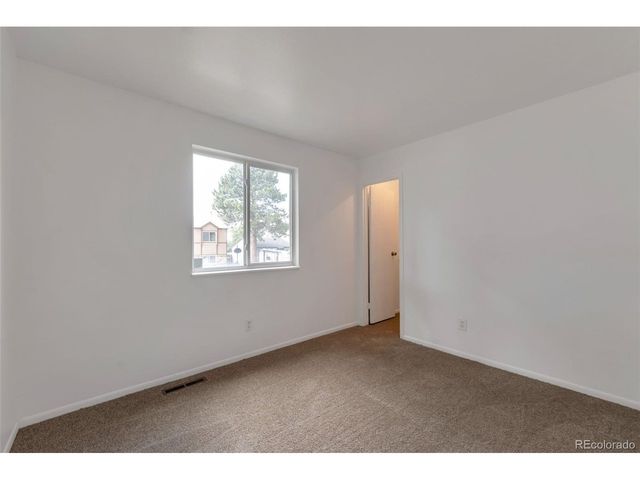 3984 S Pitkin Way, Aurora, CO 80013