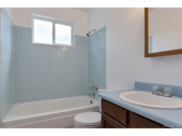 3984 S Pitkin Way, Aurora, CO 80013