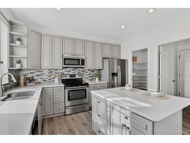 4017 Frederick Cir, Longmont, CO 80503