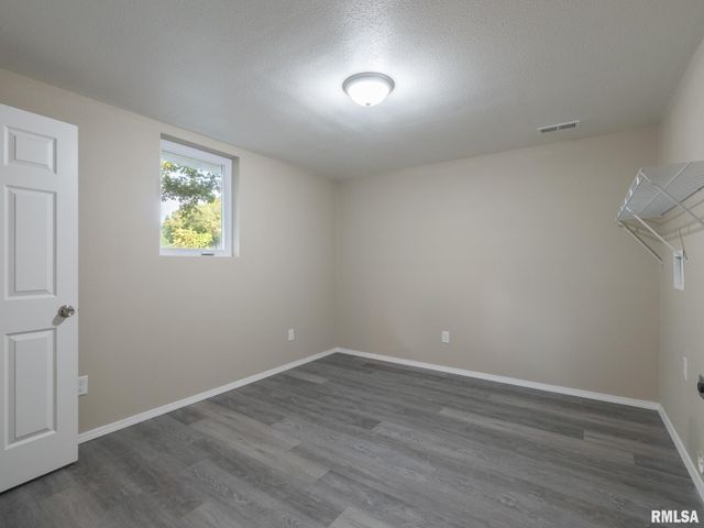 7711 LINDEN Lane, Delavan, IL 61734