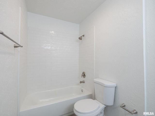 7711 LINDEN Lane, Delavan, IL 61734