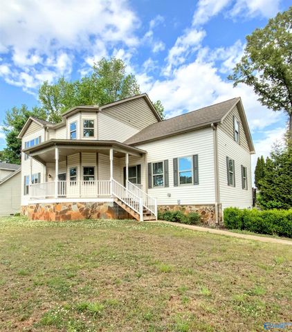 425 Cloverleaf Drive, Athens, AL 35611