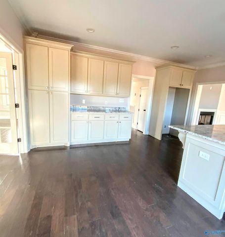 425 Cloverleaf Drive, Athens, AL 35611