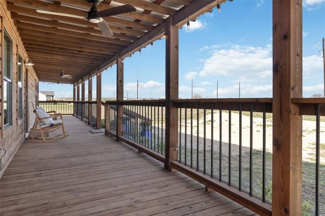 1591 Scull RD, Martindale, TX 78666