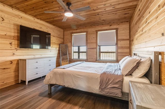 1591 Scull RD, Martindale, TX 78666
