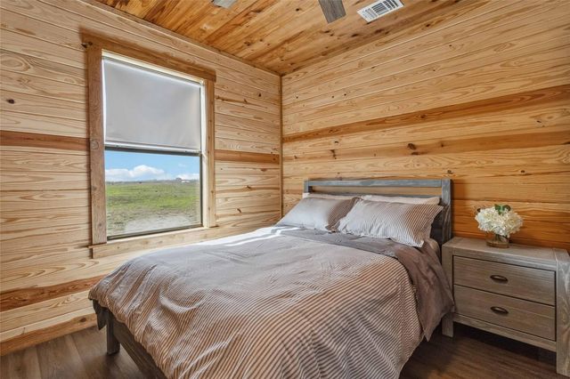1591 Scull RD, Martindale, TX 78666