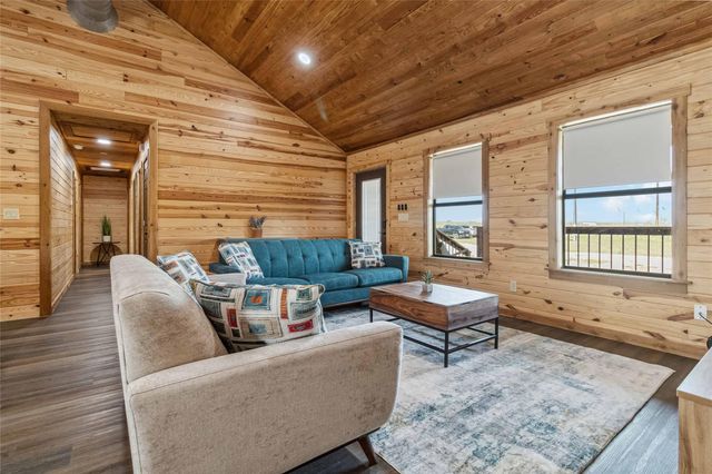 1591 Scull RD, Martindale, TX 78666