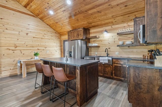 1591 Scull RD, Martindale, TX 78666