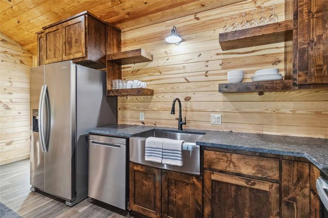 1591 Scull RD, Martindale, TX 78666