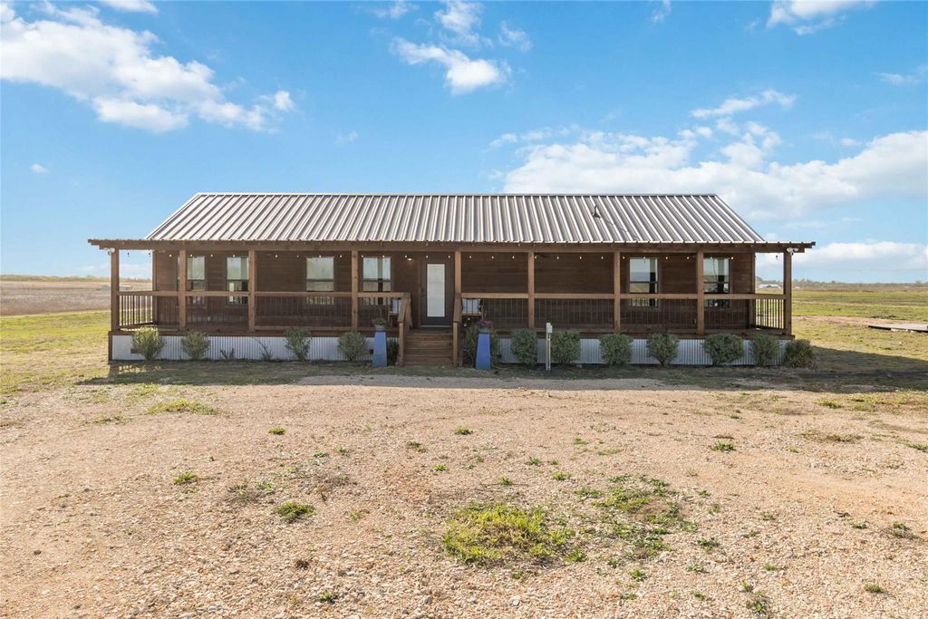 1591 Scull RD, Martindale, TX 78666