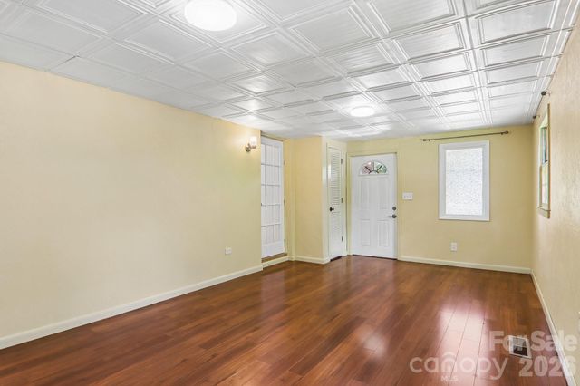 1153 Airport Road, Flat Rock, NC 28731
