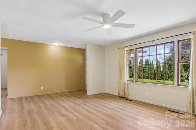 1153 Airport Road, Flat Rock, NC 28731