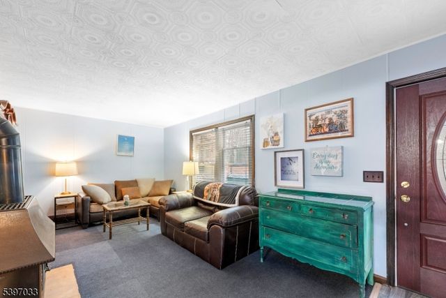 43 Meyers Rd, Sandyston Twp., NJ 07827