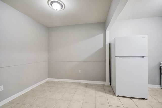 2202 Park Street 12, Houston, TX 77019