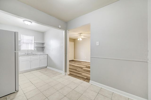 2202 Park Street 12, Houston, TX 77019