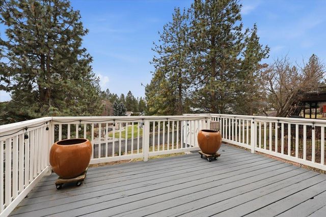 8704 E Parkside Ln, Spokane, WA 99217