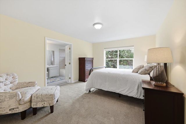 8704 E Parkside Ln, Spokane, WA 99217