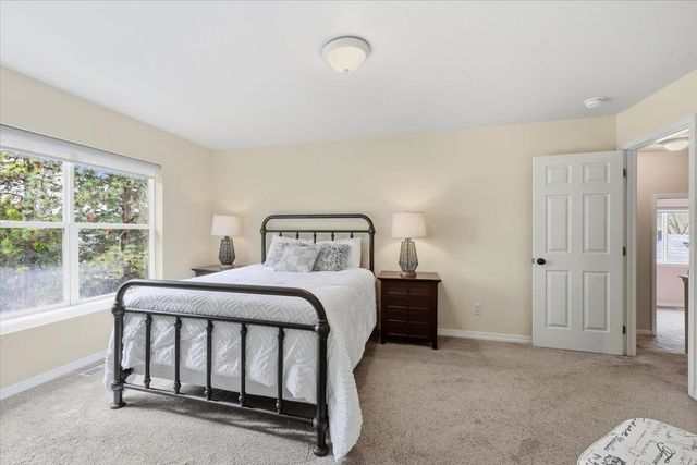 8704 E Parkside Ln, Spokane, WA 99217