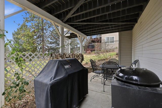 8704 E Parkside Ln, Spokane, WA 99217