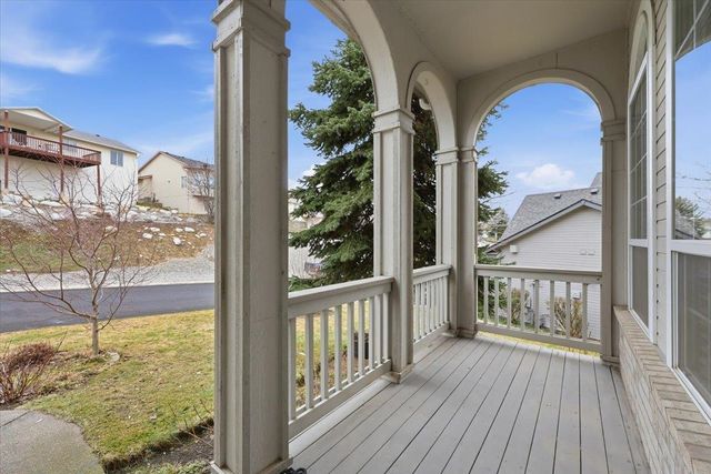 8704 E Parkside Ln, Spokane, WA 99217