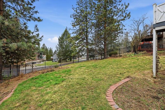 8704 E Parkside Ln, Spokane, WA 99217