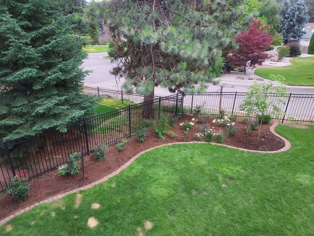 8704 E Parkside Ln, Spokane, WA 99217