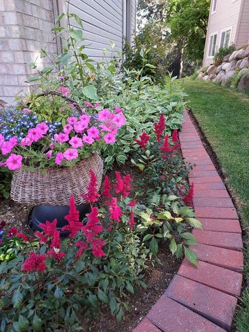 8704 E Parkside Ln, Spokane, WA 99217