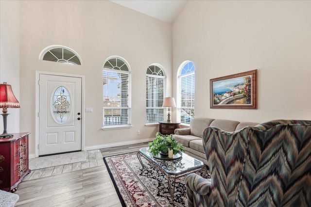 8704 E Parkside Ln, Spokane, WA 99217