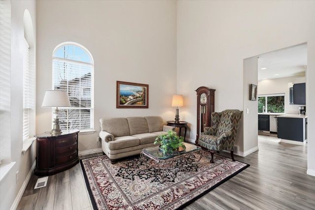 8704 E Parkside Ln, Spokane, WA 99217