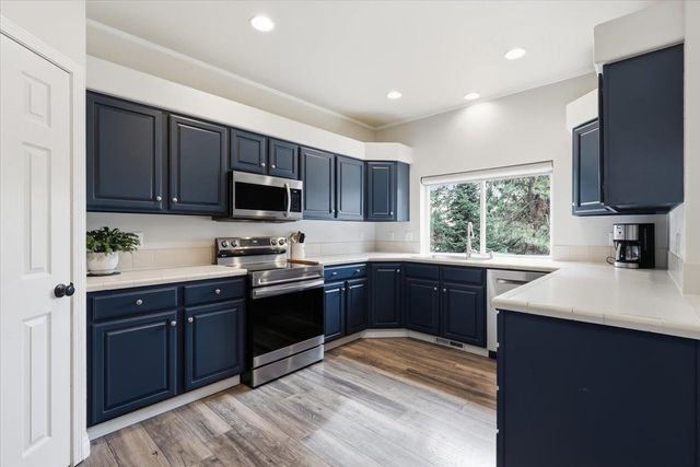 8704 E Parkside Ln, Spokane, WA 99217