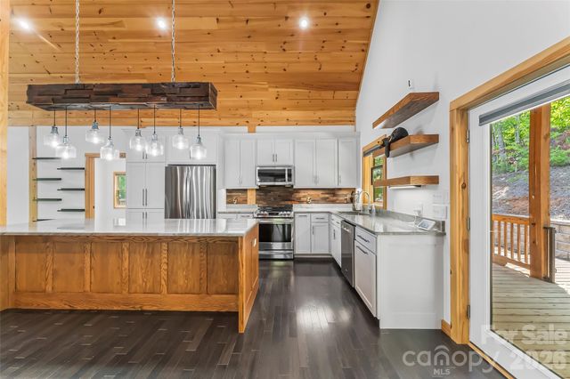 265 Grandview Peaks Drive, Nebo, NC 28761