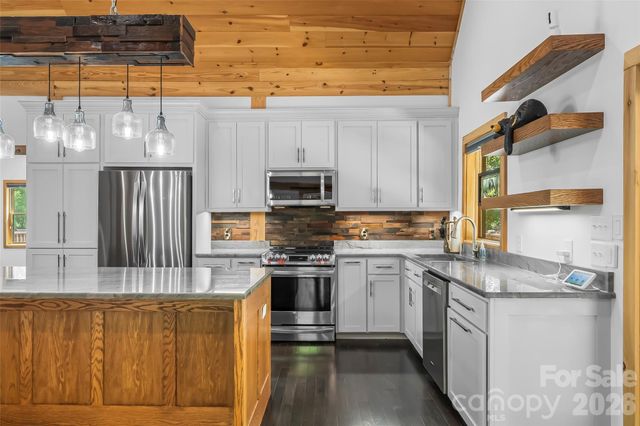 265 Grandview Peaks Drive, Nebo, NC 28761