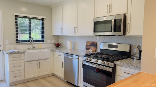 4842 E Simpson Avenue, Fresno, CA 93703