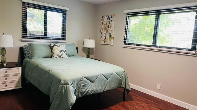4842 E Simpson Avenue, Fresno, CA 93703