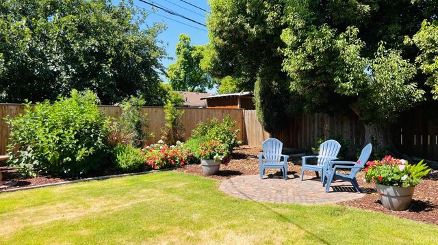 4842 E Simpson Avenue, Fresno, CA 93703