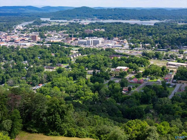 615 Bellevue Drive, Gadsden, AL 35904