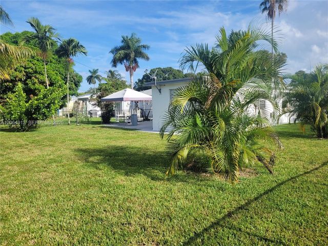 14280 NE 11th Ave, North Miami, FL 33161