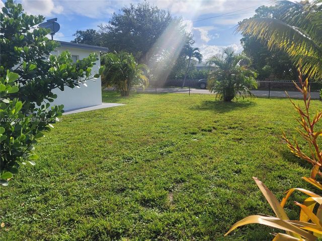 14280 NE 11th Ave, North Miami, FL 33161