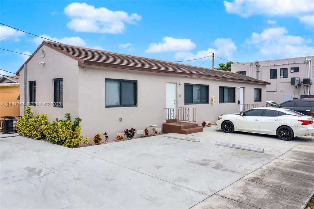 9 W 16 St 9, Hialeah, FL 33010