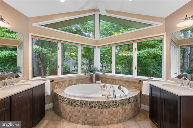 9328 GARDEN CT, Potomac, MD 20854