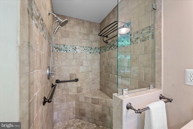 9328 GARDEN CT, Potomac, MD 20854