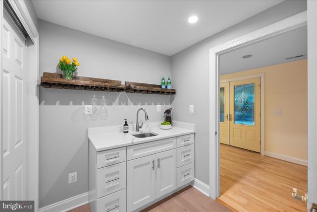 9328 GARDEN CT, Potomac, MD 20854