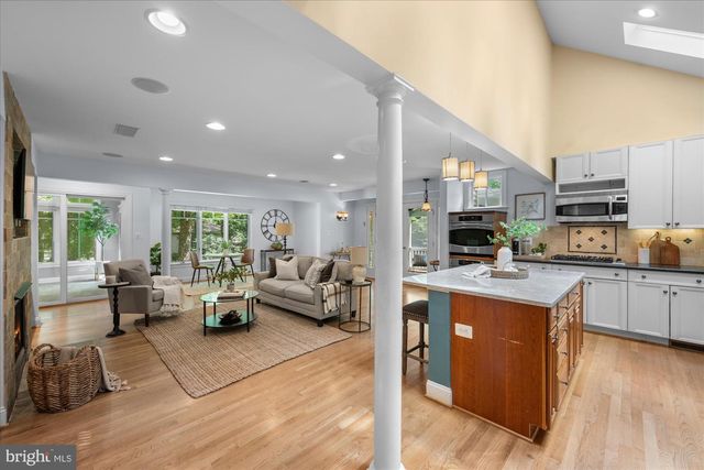 9328 GARDEN CT, Potomac, MD 20854