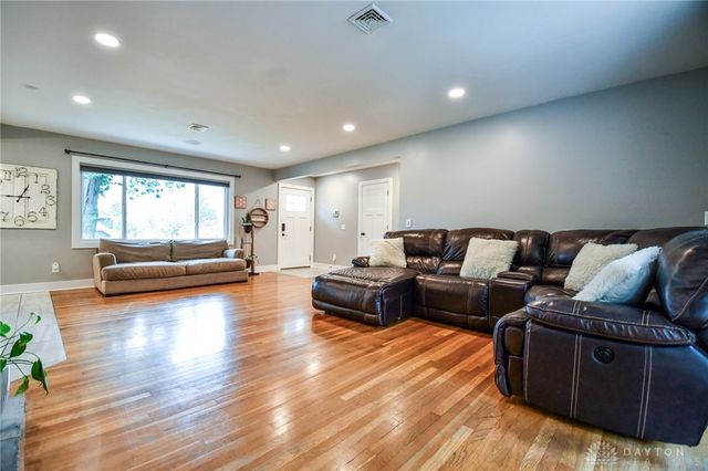7821 Lois Circle, Miami Twp, OH 45459