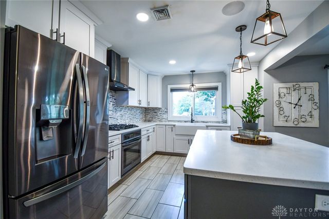 7821 Lois Circle, Miami Twp, OH 45459