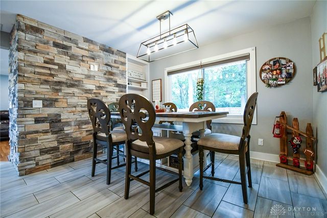 7821 Lois Circle, Miami Twp, OH 45459