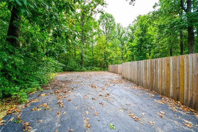 7821 Lois Circle, Miami Twp, OH 45459